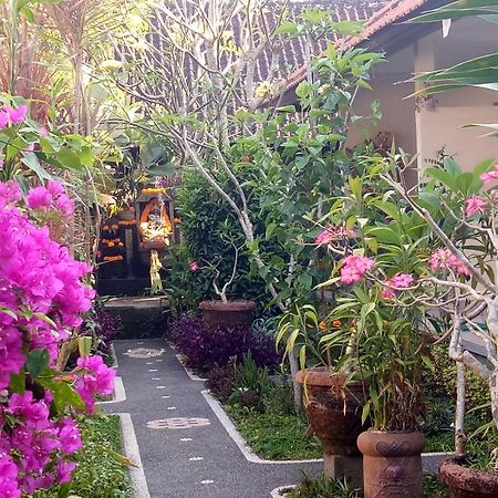 Krisda Ubud Guest House Exterior photo