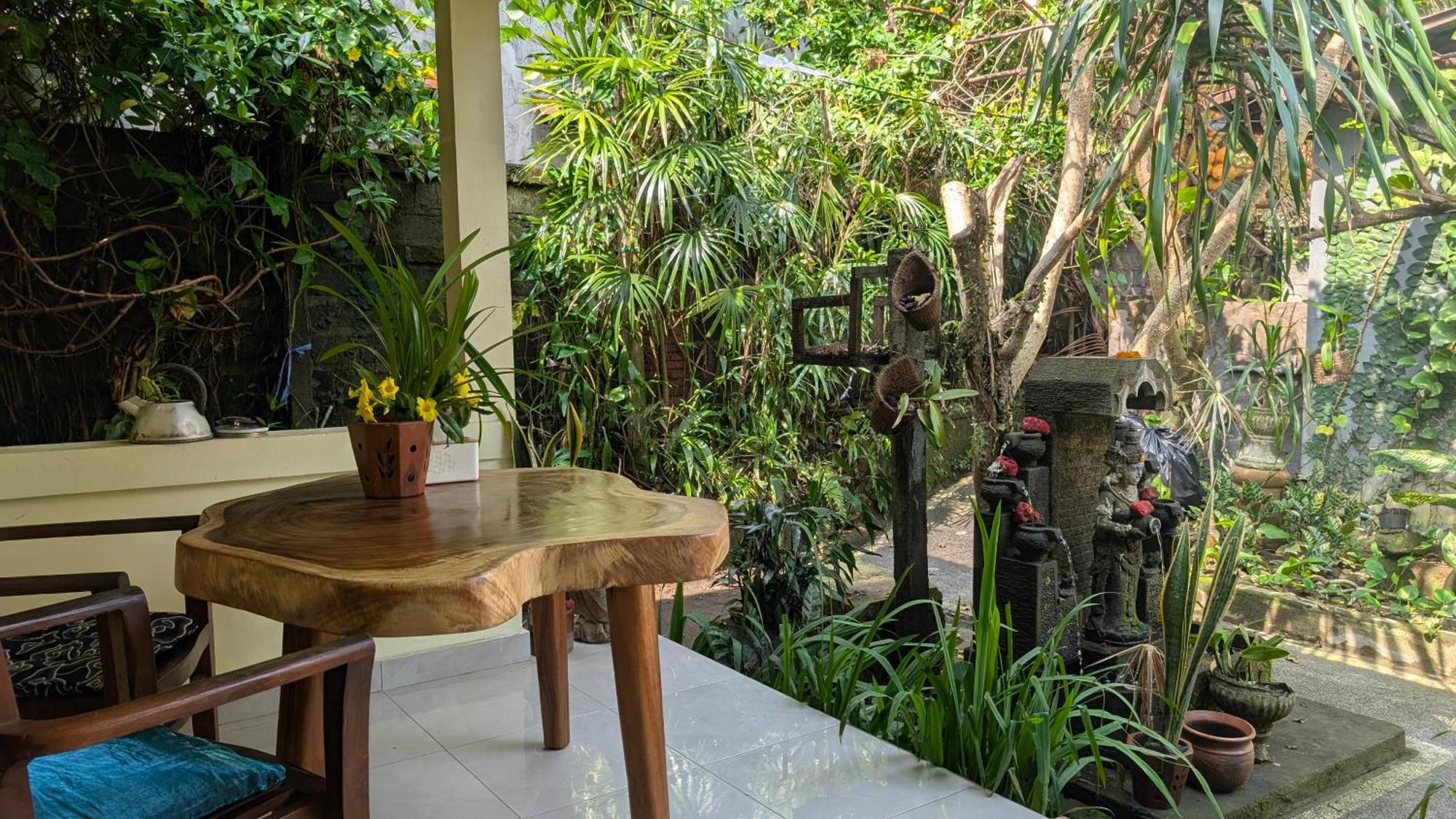 Krisda Ubud Guest House Exterior photo
