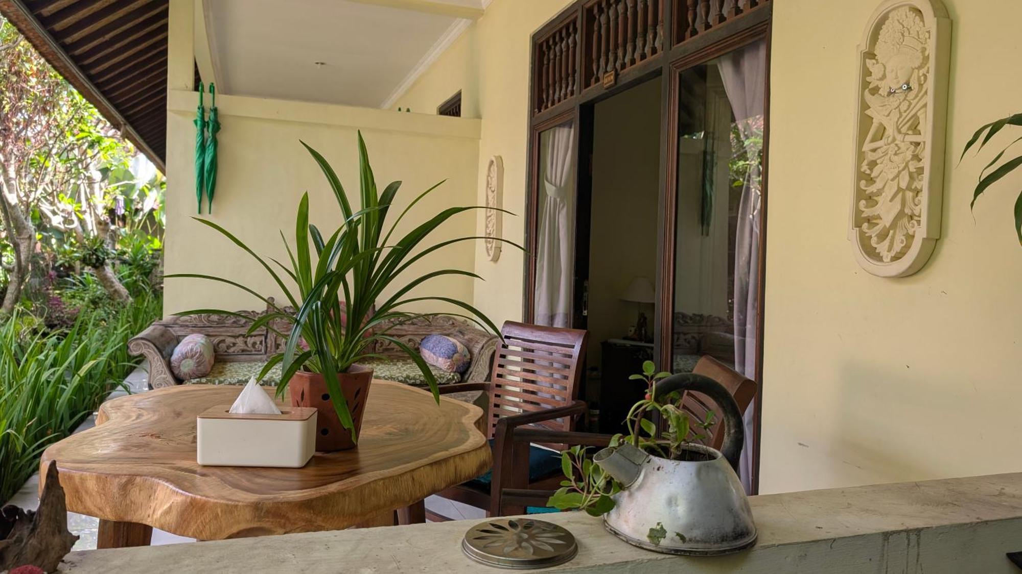 Krisda Ubud Guest House Exterior photo