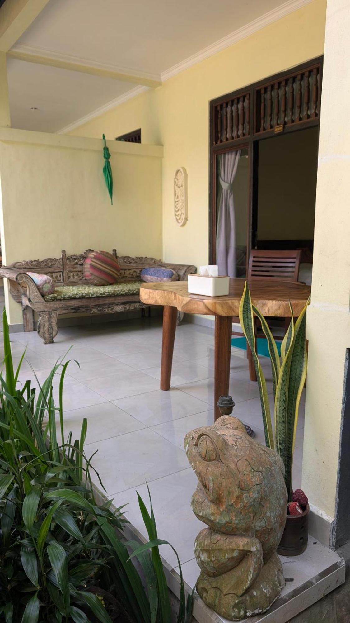 Krisda Ubud Guest House Exterior photo