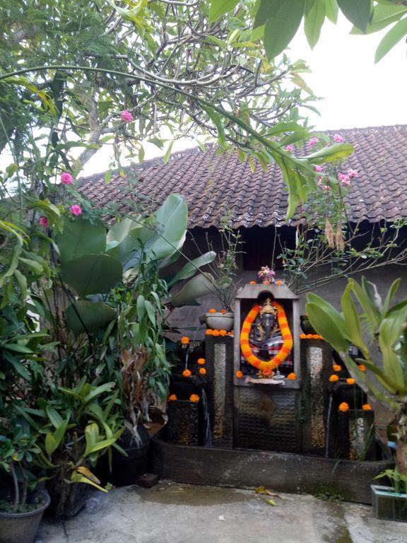 Krisda Ubud Guest House Exterior photo