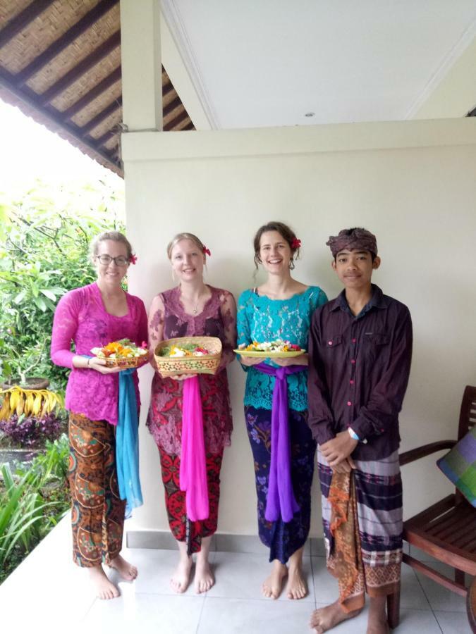 Krisda Ubud Guest House Exterior photo